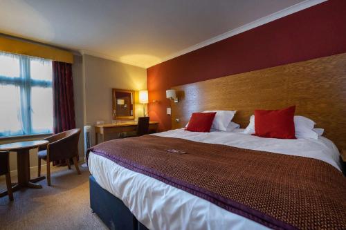 bridge hotel