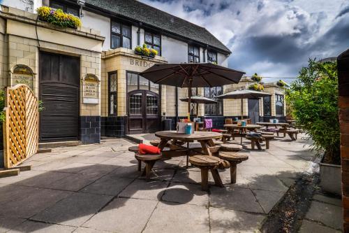 bridge hotel