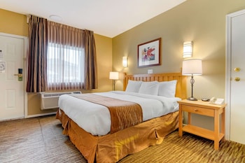 econo lodge inn and suites