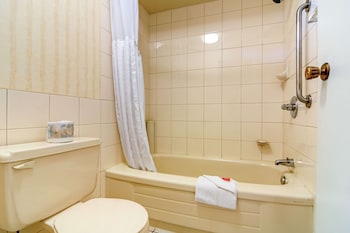 econo lodge inn and suites