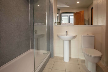 dockside aparthotel bw signature collection