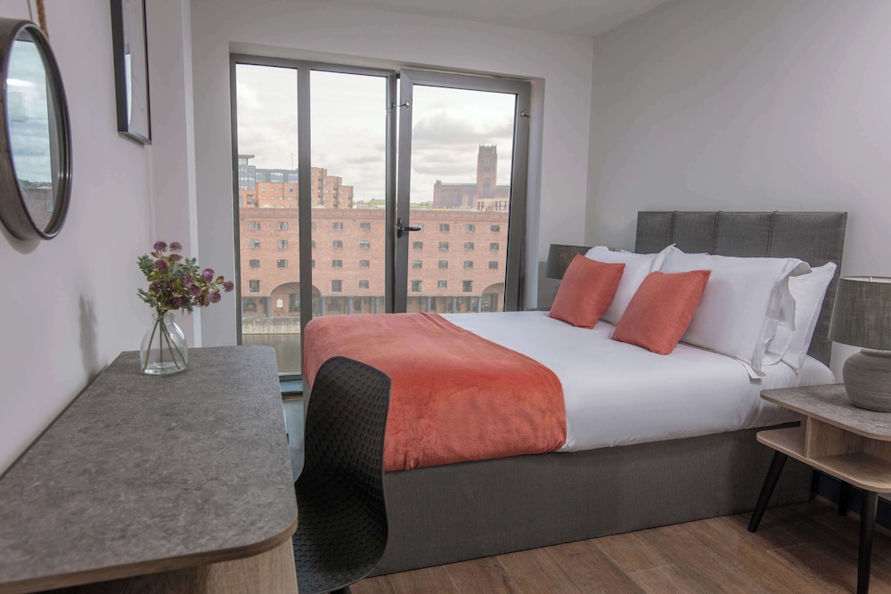 dockside aparthotel bw signature collection