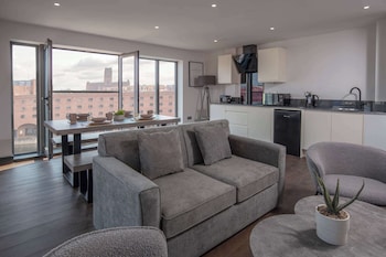 dockside aparthotel bw signature collection