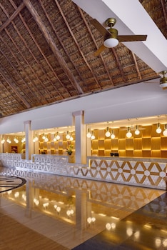 grand palladium white sand resort and spa all inclusive