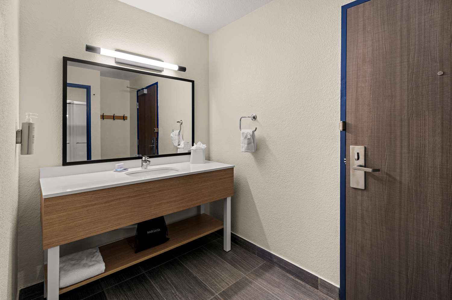 spark by hilton fort wayne