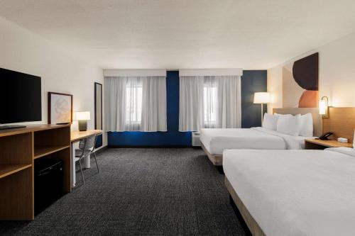 spark by hilton fort wayne
