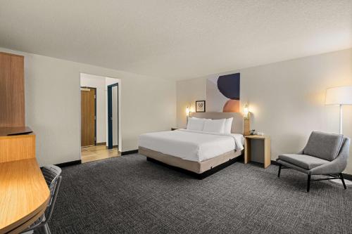 spark by hilton fort wayne