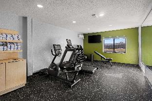 spark by hilton fort wayne