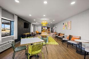 spark by hilton fort wayne