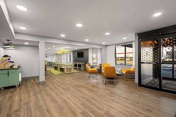 Spark By Hilton Fort Wayne,,3 star