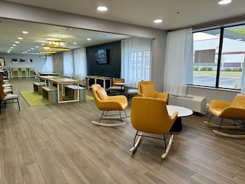 Spark By Hilton Fort Wayne,,3 star