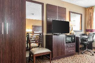spark by hilton fort wayne