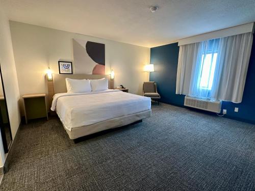 spark by hilton fort wayne