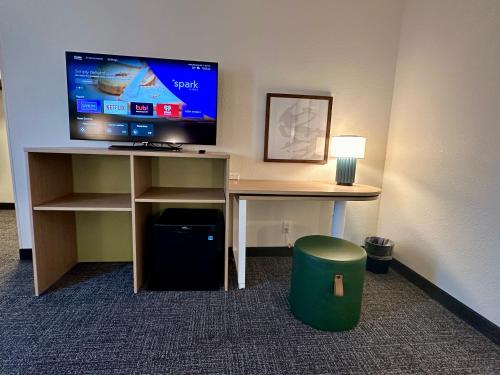 spark by hilton fort wayne