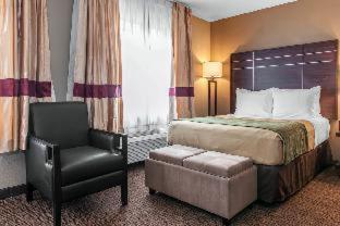 spark by hilton fort wayne