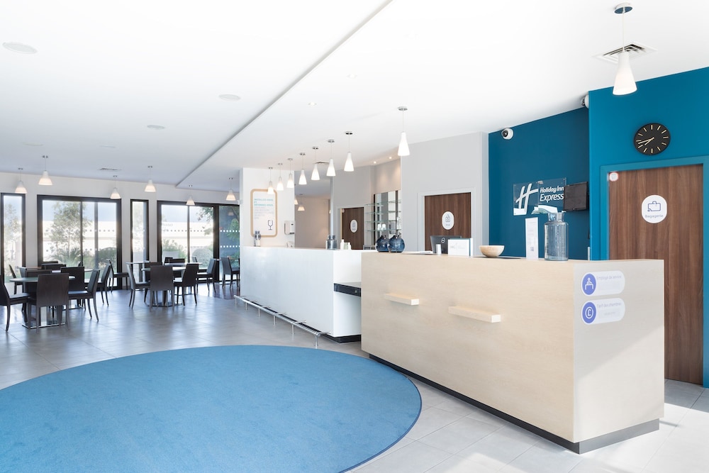 holiday inn express marseille airport by ihg