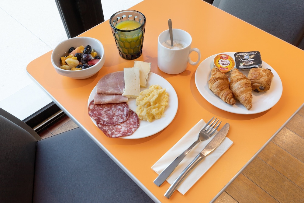 holiday inn express marseille airport by ihg