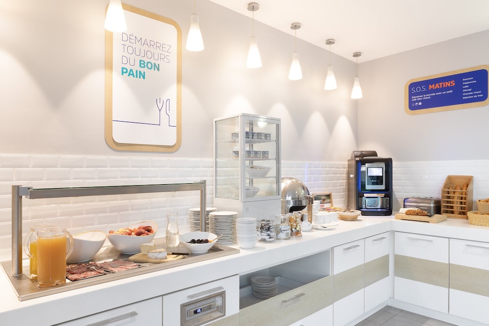 holiday inn express marseille airport by ihg