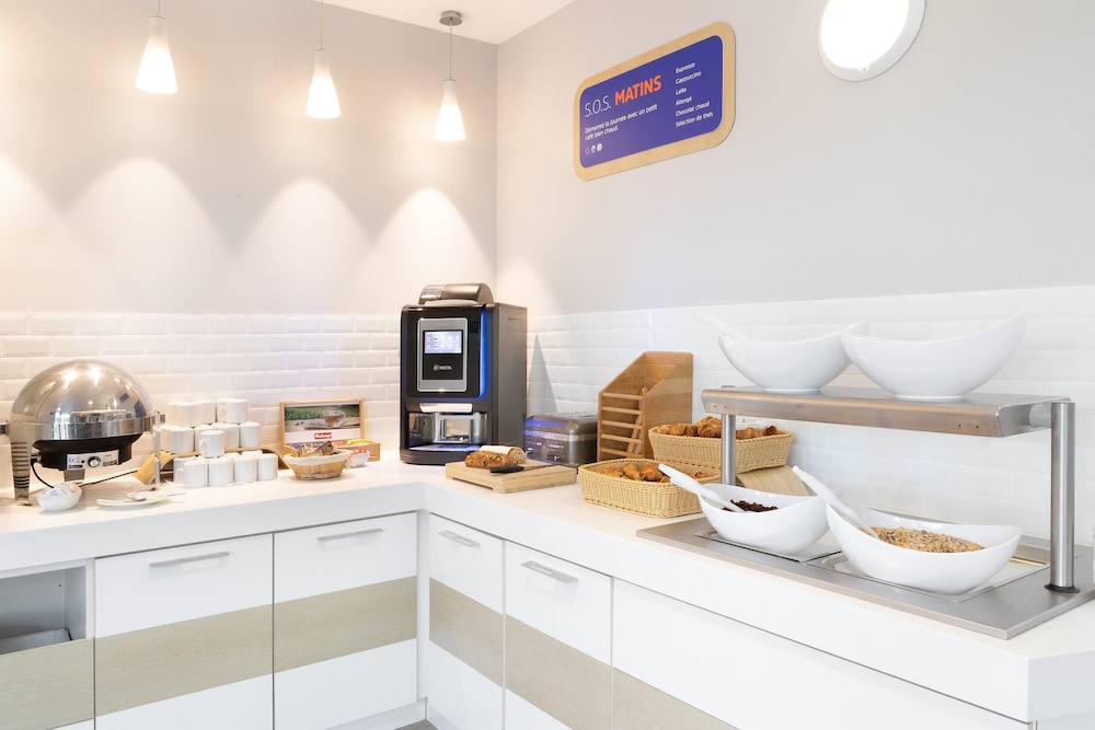holiday inn express marseille airport by ihg