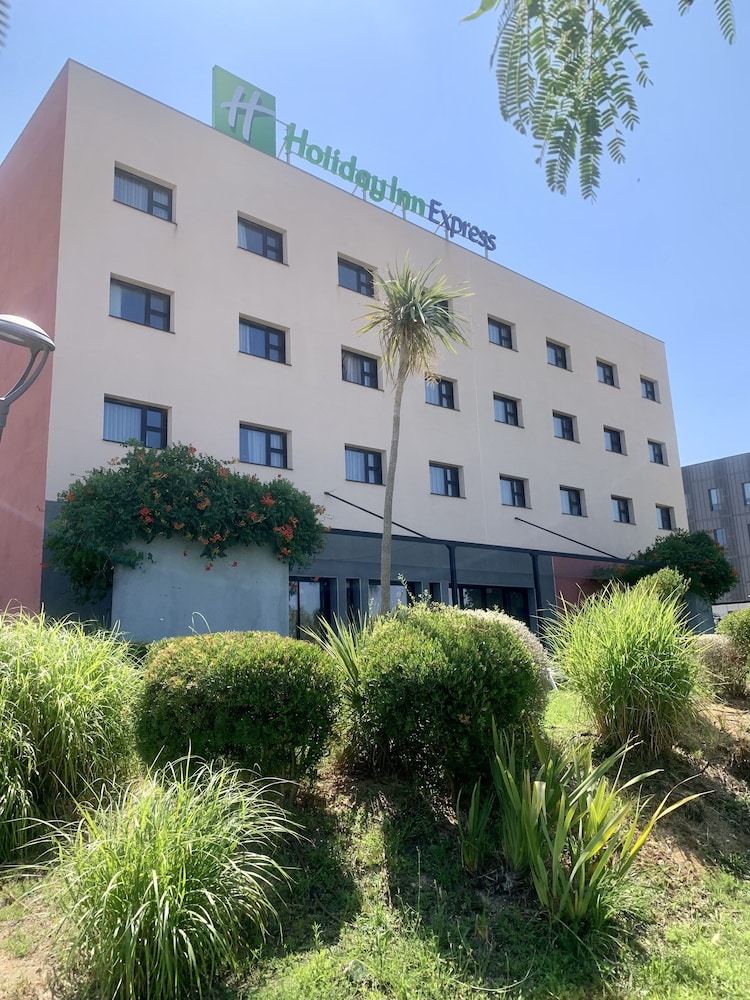 holiday inn express marseille airport by ihg