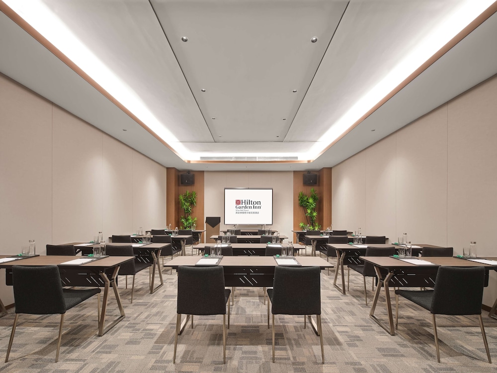 hilton garden inn xian bell tower