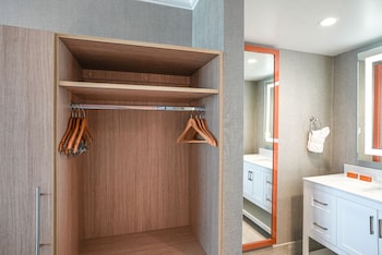 spray beach oceanfront hotel