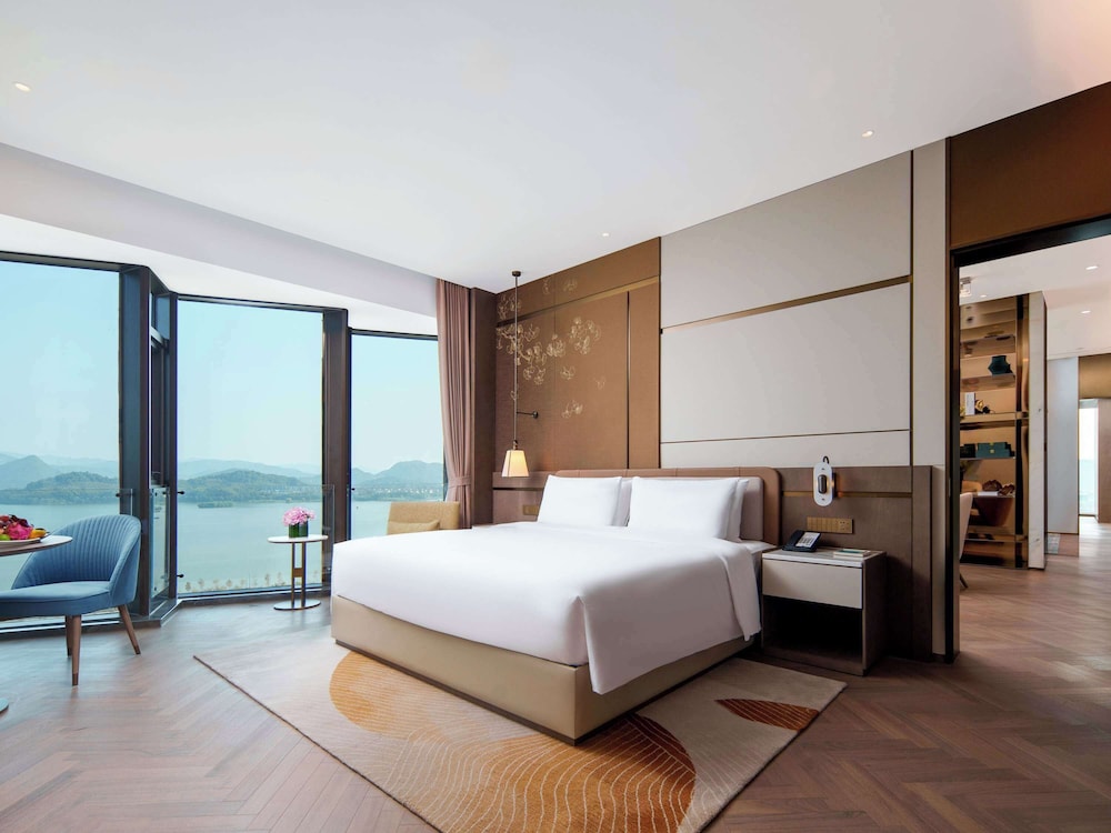 grand mercure hangzhou qingshan lake