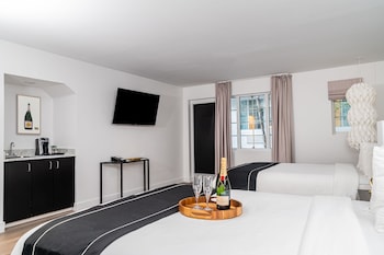 essex house by clevelander