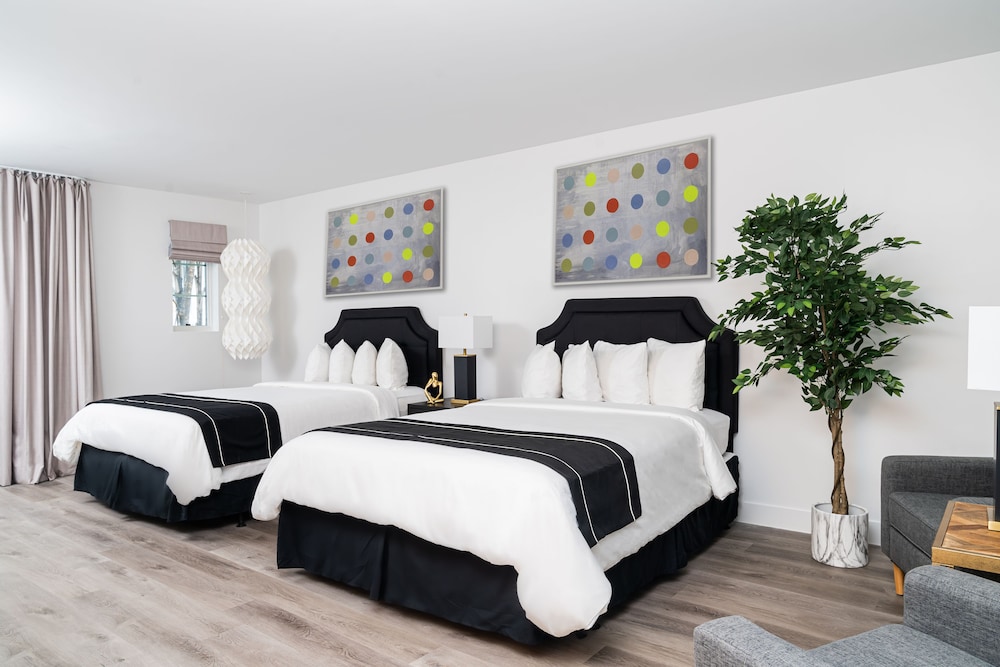 essex house by clevelander