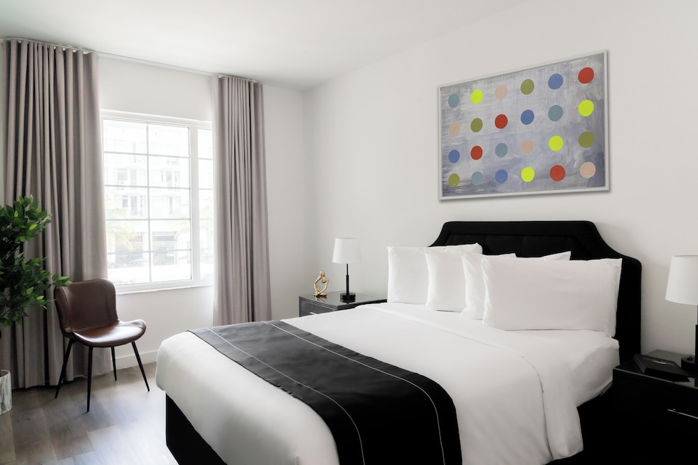 essex house by clevelander