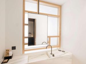 athens capital suites mgallery collection