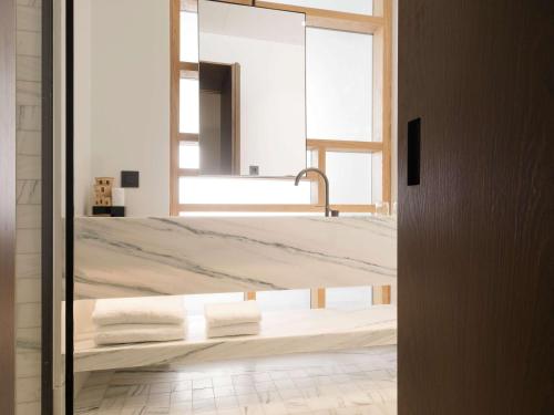 athens capital suites mgallery collection