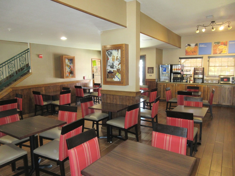 comfort inn marshall station