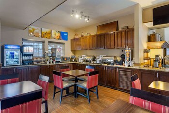 comfort inn marshall station