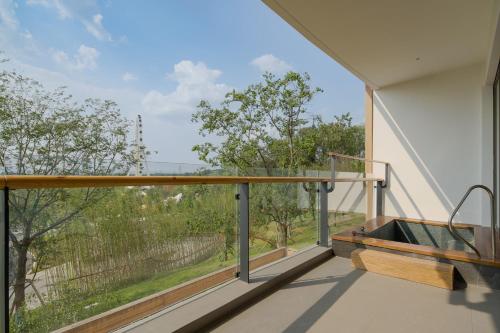 chengdu expo waterfall hotel mgallery collection