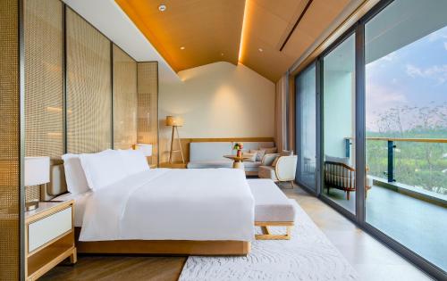 chengdu expo waterfall hotel mgallery collection