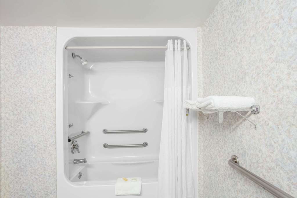 days inn by wyndham saint pauls