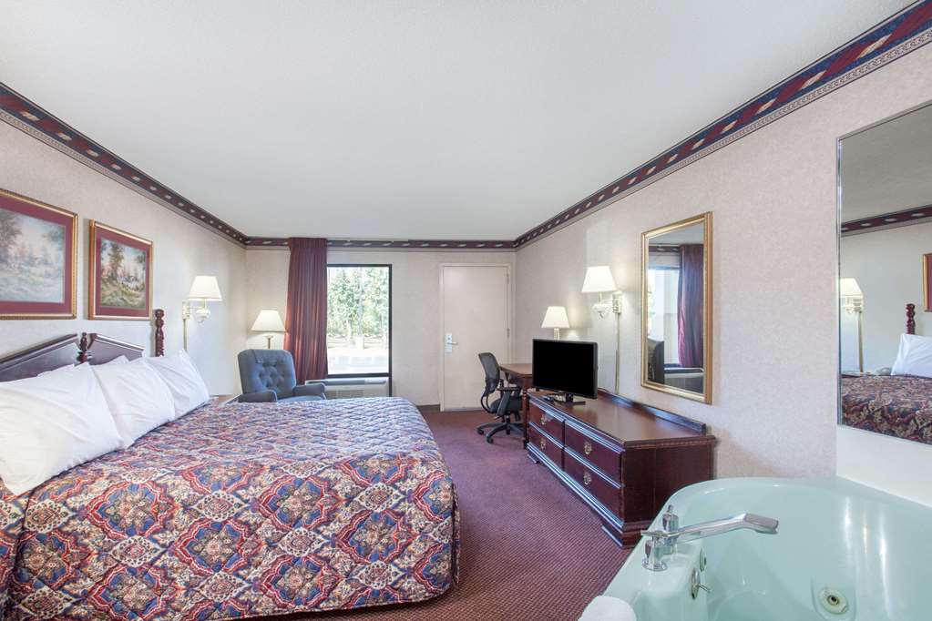 days inn by wyndham saint pauls