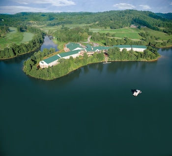 Stonewall Resort,Courthouse-Collins Settlement>>Clarksburg,4 star