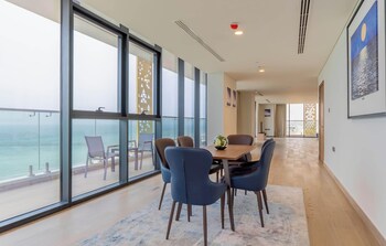 beach bay hotel mirfa