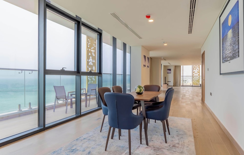 beach bay hotel mirfa