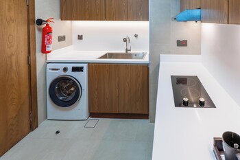 beach bay hotel mirfa