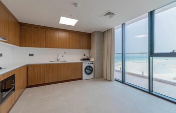 beach bay hotel mirfa