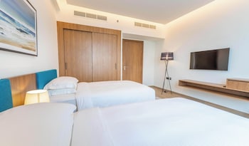 beach bay hotel mirfa