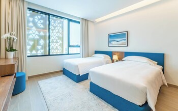 beach bay hotel mirfa