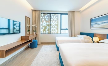 beach bay hotel mirfa