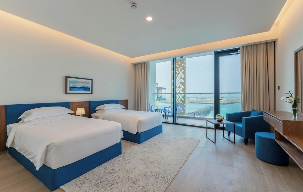 beach bay hotel mirfa