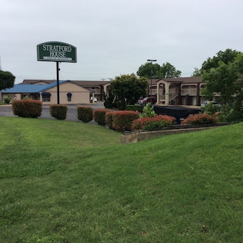 stratford house inn and suites