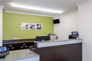 studio 6 albuquerque nm north