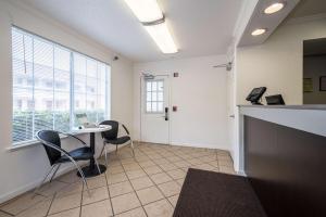studio 6 roswell ga atlanta
